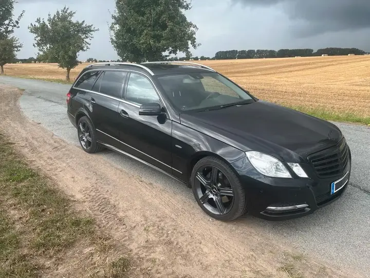 Mercedes-Benz E300