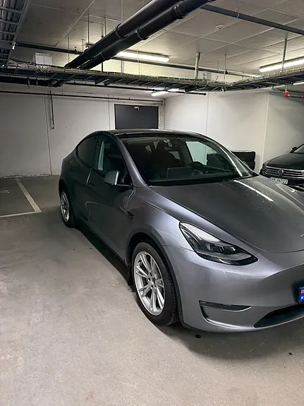 Tesla Model Y 2024 photo 3