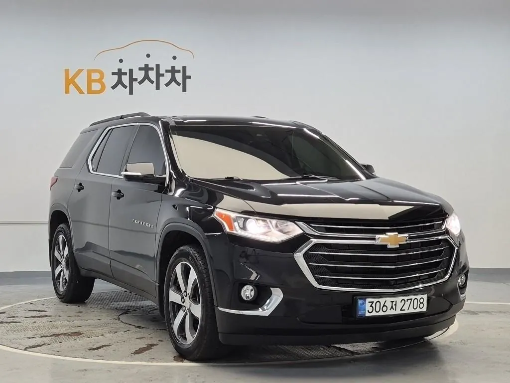 Chevrolet Traverse 2021 photo 4