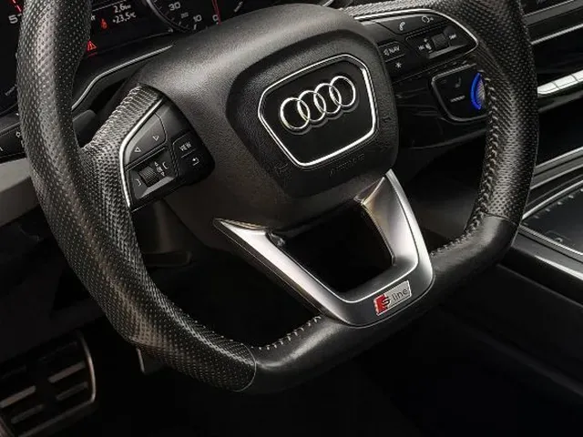 Audi Q7 2017 photo 4