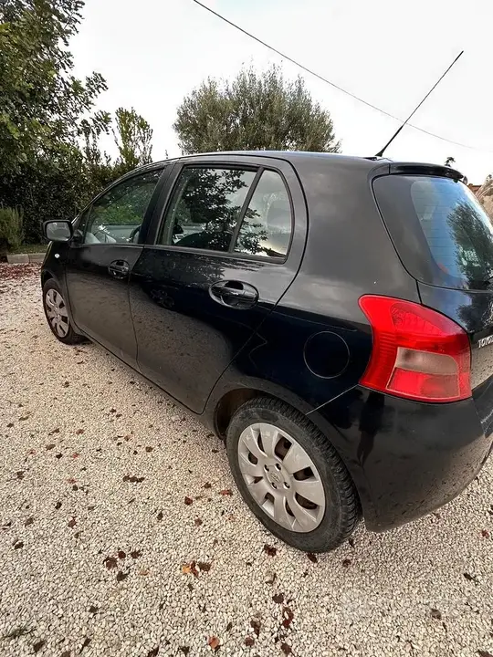 Toyota Yaris 2008 photo 2