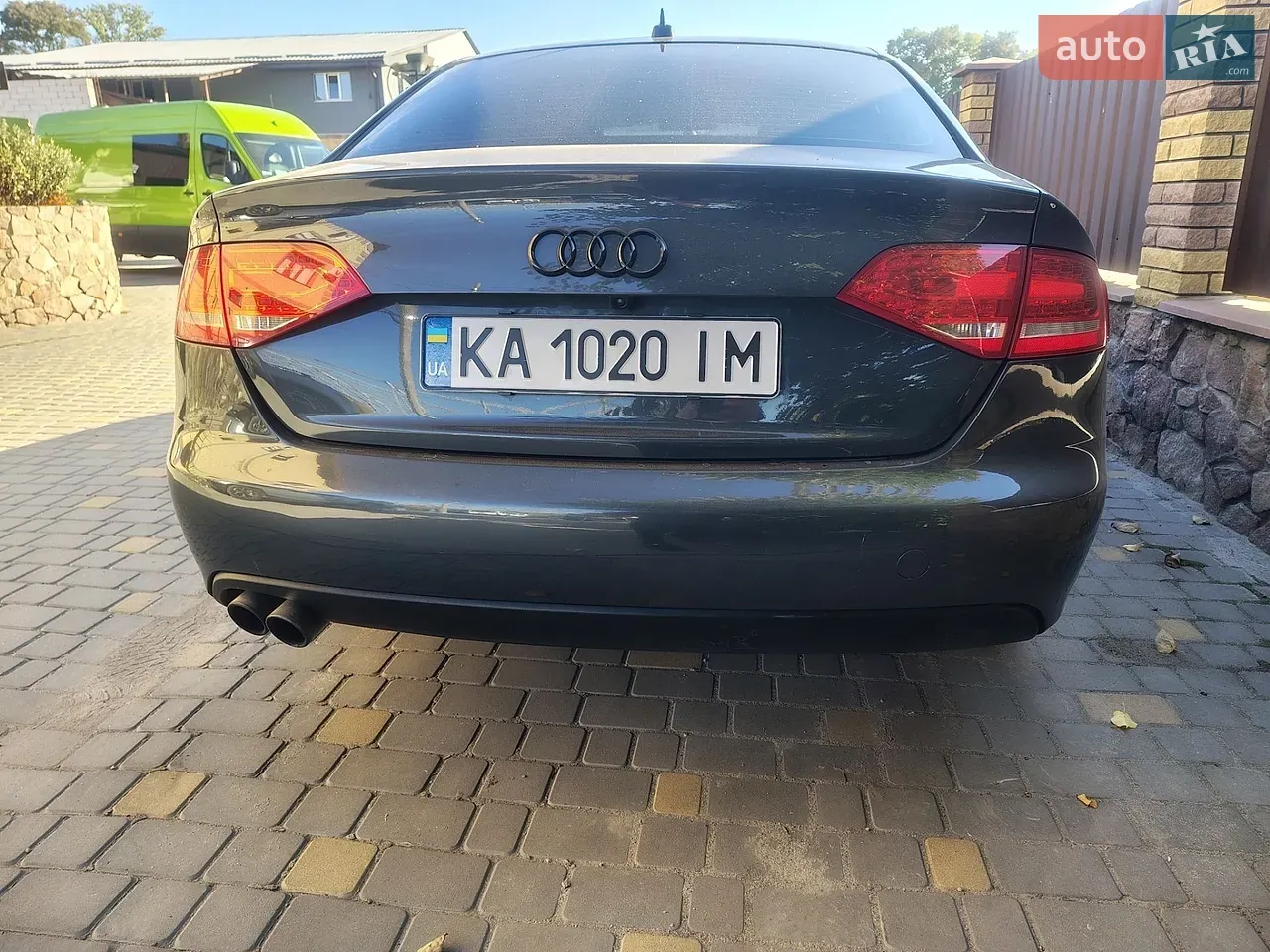 Audi A4 2010 photo 3