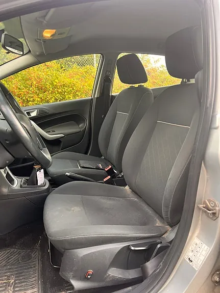 Ford Fiesta 2011 photo 5