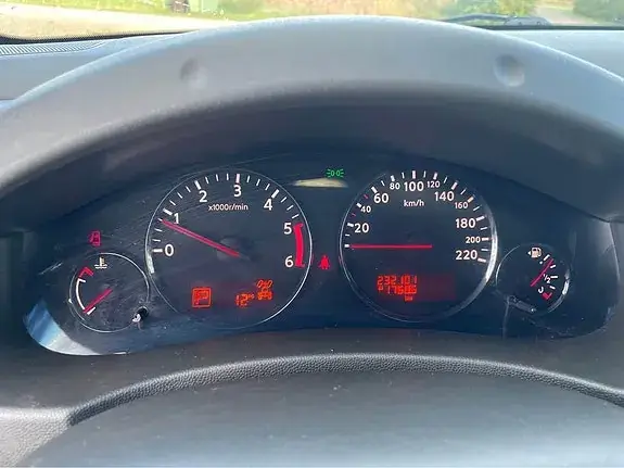 Nissan Navara 2012 photo 2