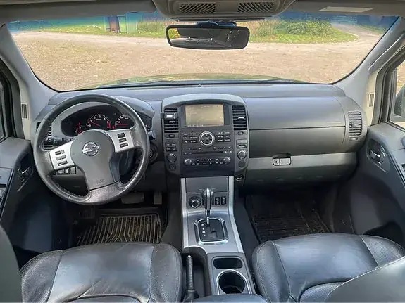Nissan Navara 2012 photo 3