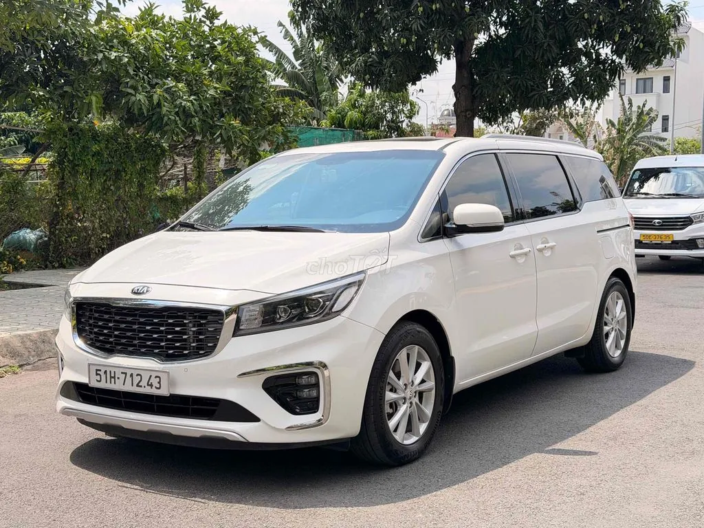 Kia Sedona 2020 photo 2
