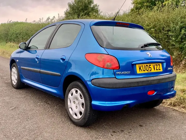 Peugeot 206 2005 photo 5