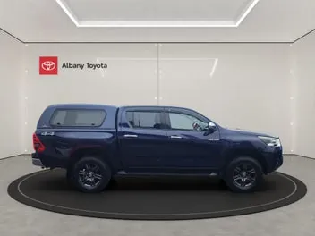 Toyota Hilux 2023 photo 3