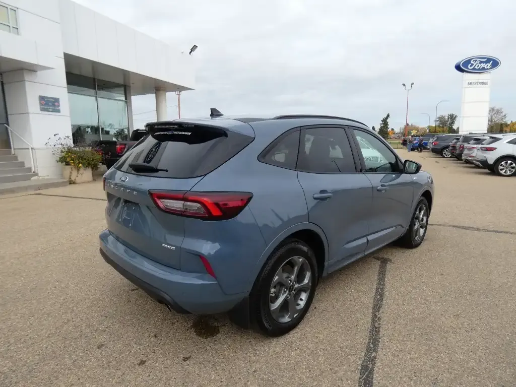 Ford Escape 2024 photo 2