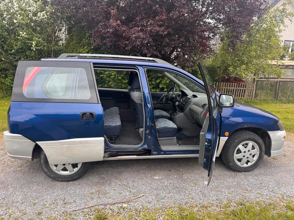 Mitsubishi Space Runner 2.0
