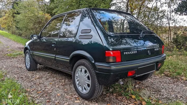 Peugeot 205