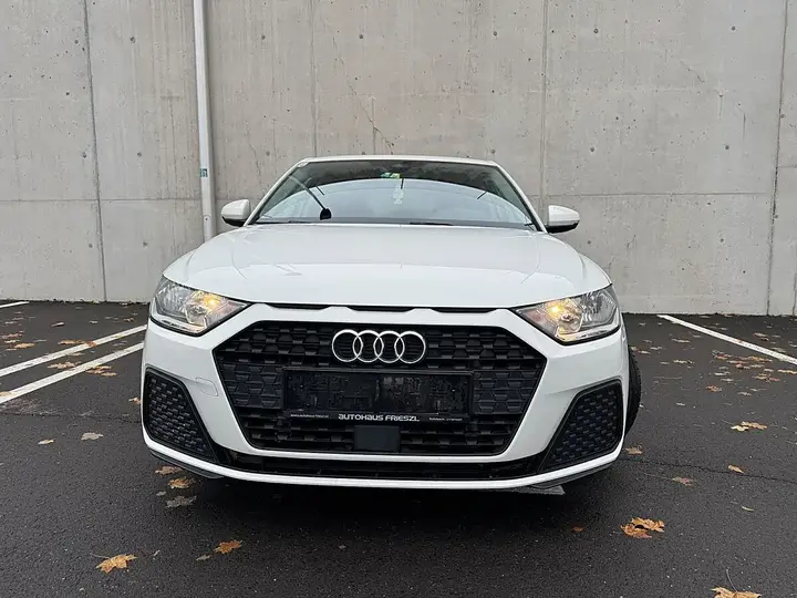 Audi A1 2021 photo 2
