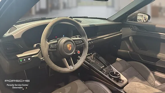 Porsche 911 Targa 4 Gts 2025 photo 3