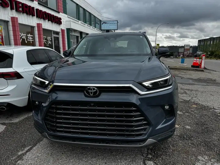 Toyota Grand Highlander 2024 photo 2