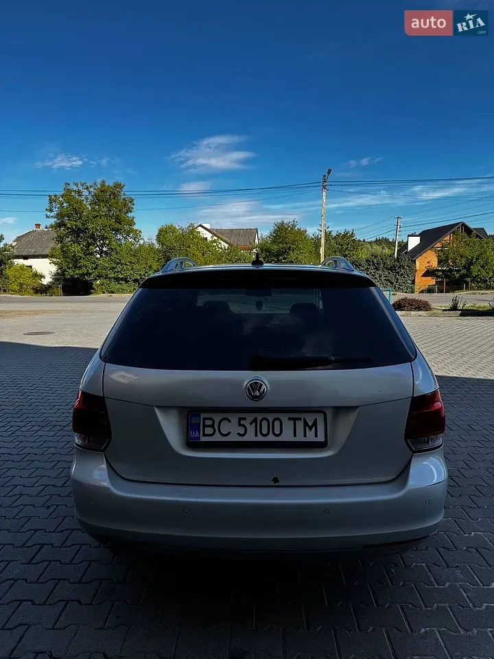 Volkswagen Golf 2012 photo 3