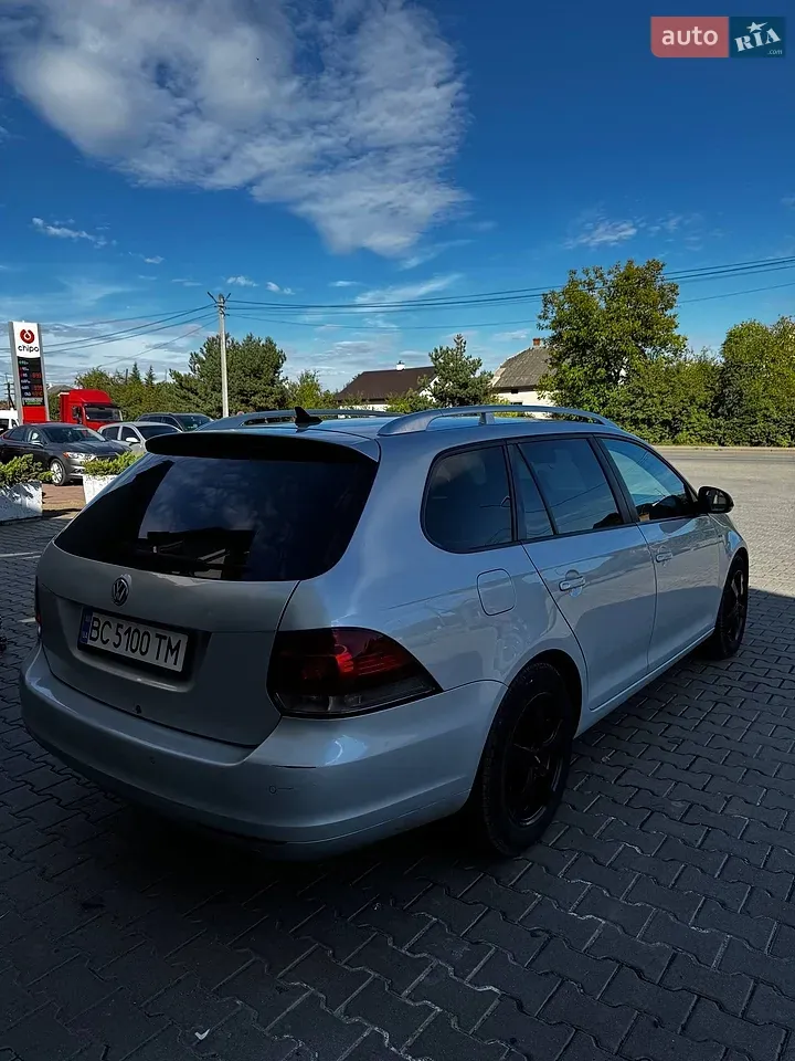 Volkswagen Golf 2012 photo 4