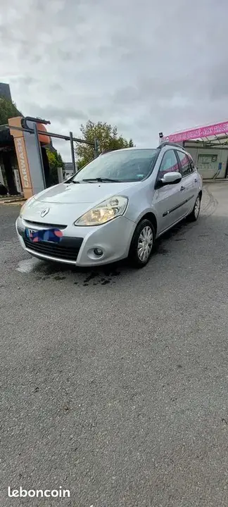 Renault Clio 2010 photo 5