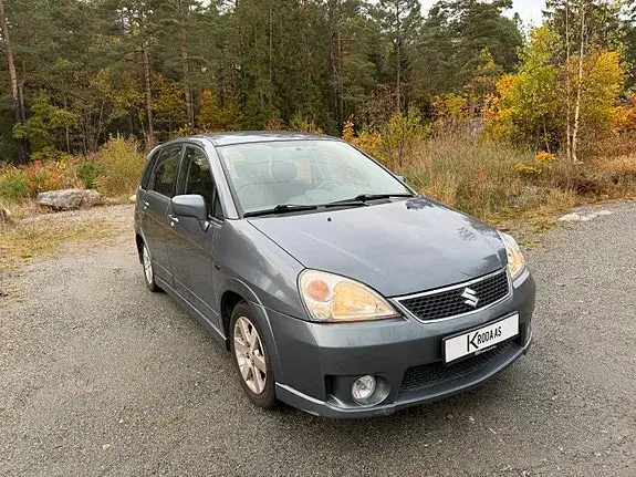 Suzuki Liana