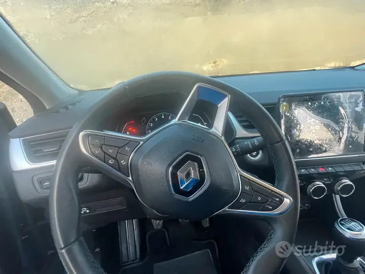 Renault Captur 2023 photo 4