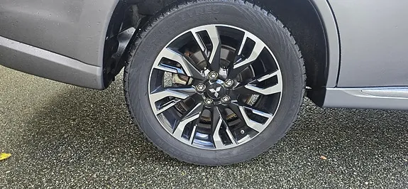 Mitsubishi Outlander 2017 photo 3