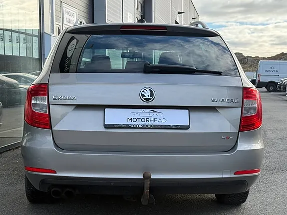 Skoda Superb 2015 photo 4