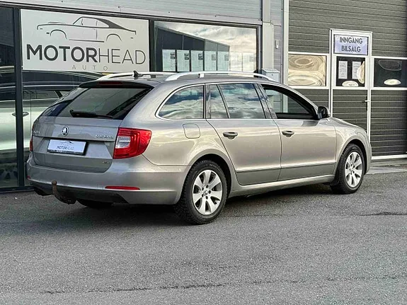 Skoda Superb 2015 photo 3