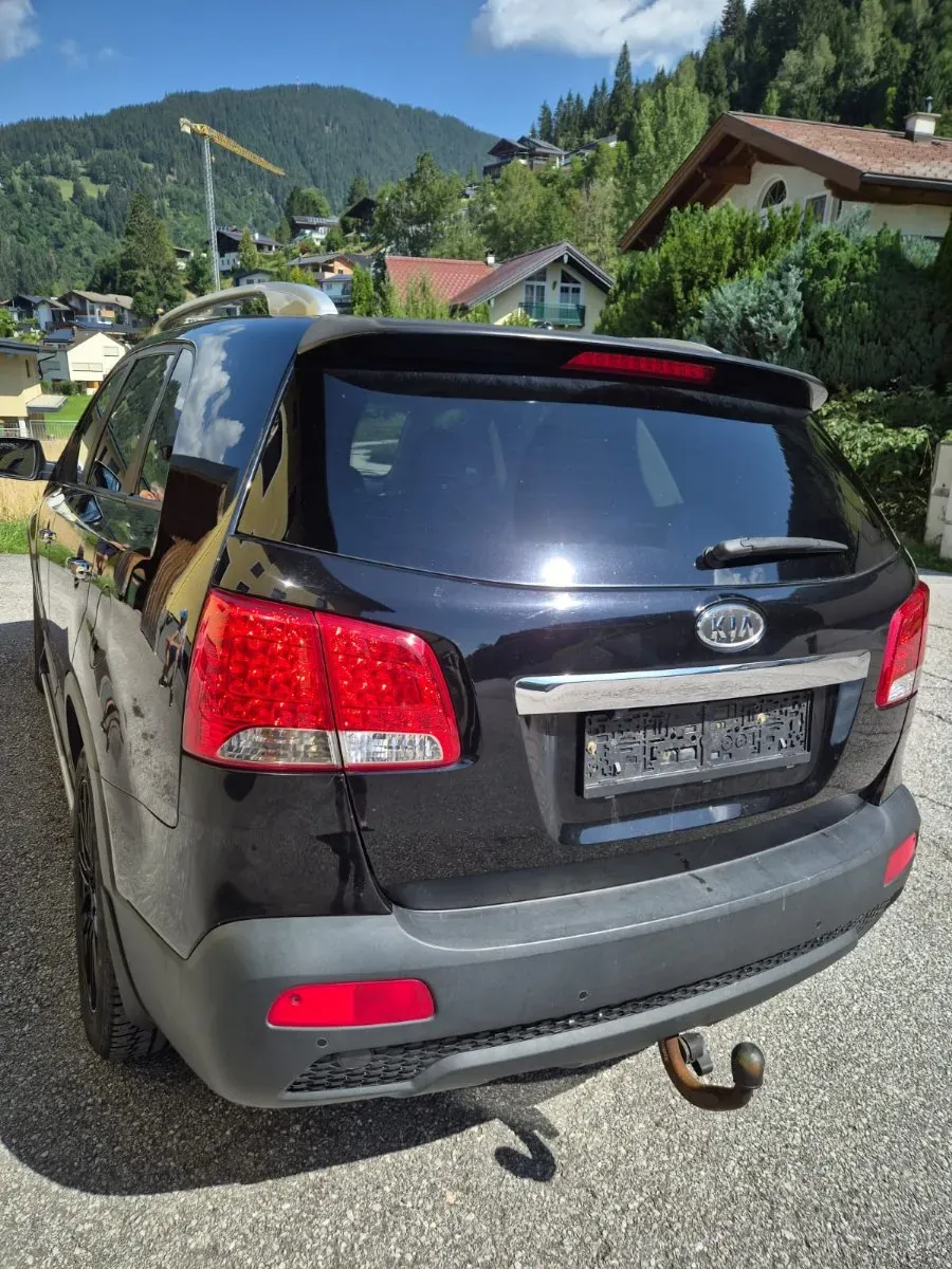 Kia Sorento 2010 photo 2