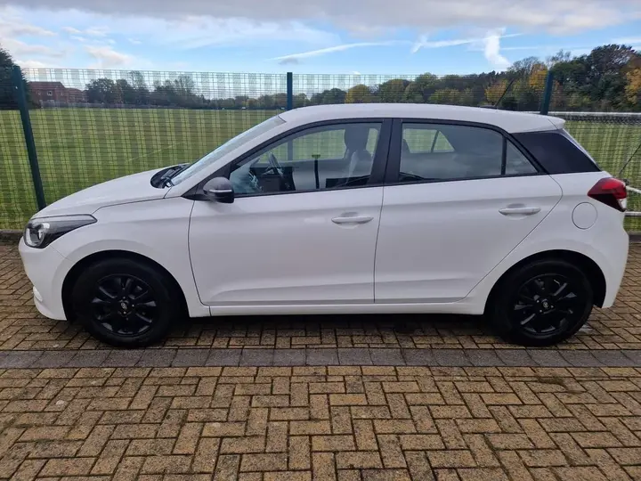 Hyundai I20 2016 photo 4