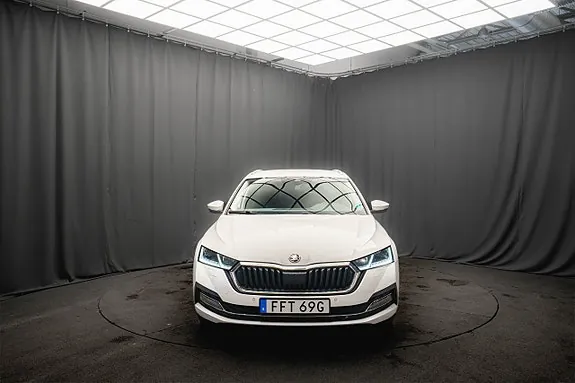 Skoda Octavia 2022 photo 3