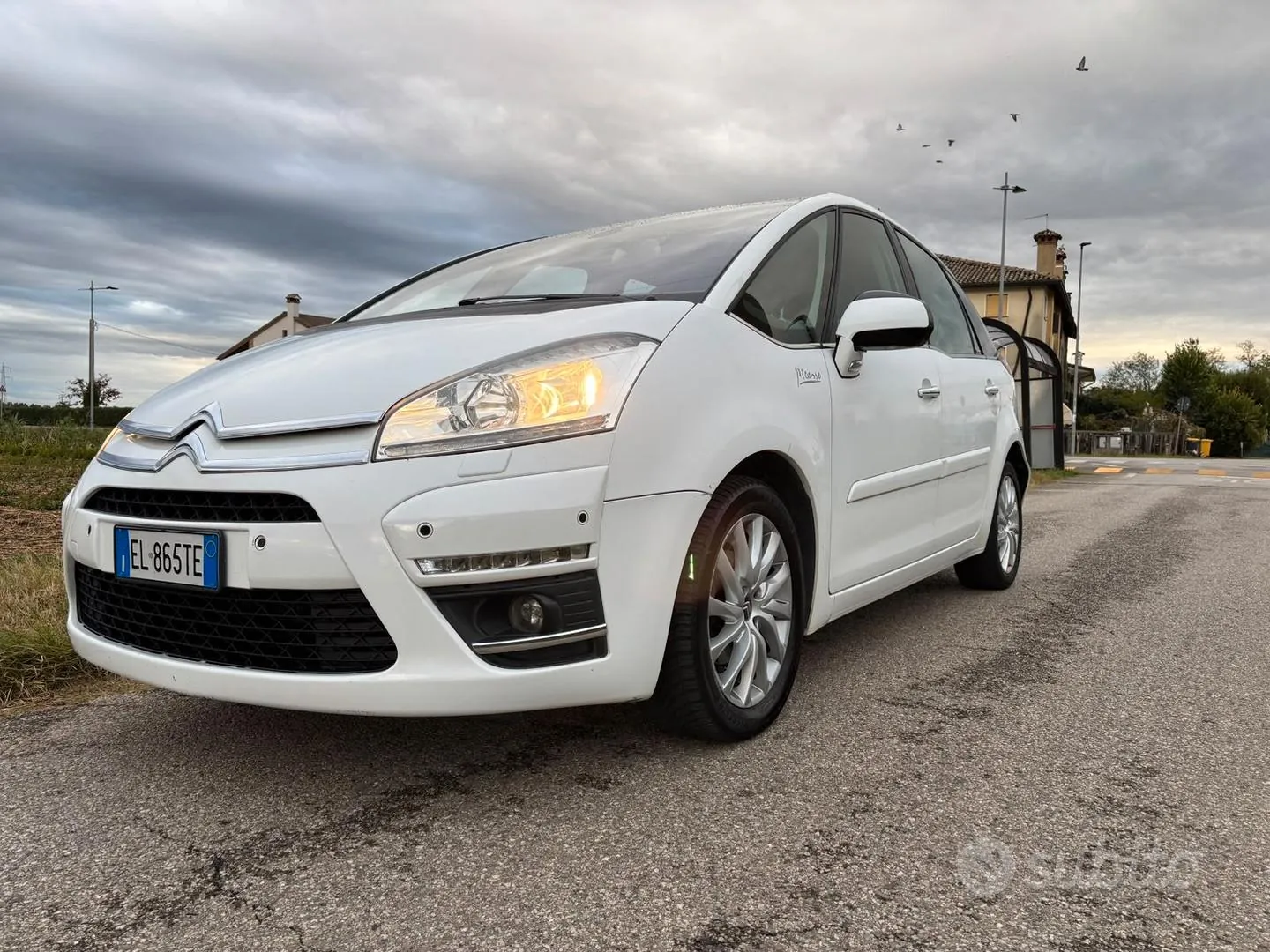 Citroen C4 Picasso 2012 photo 2