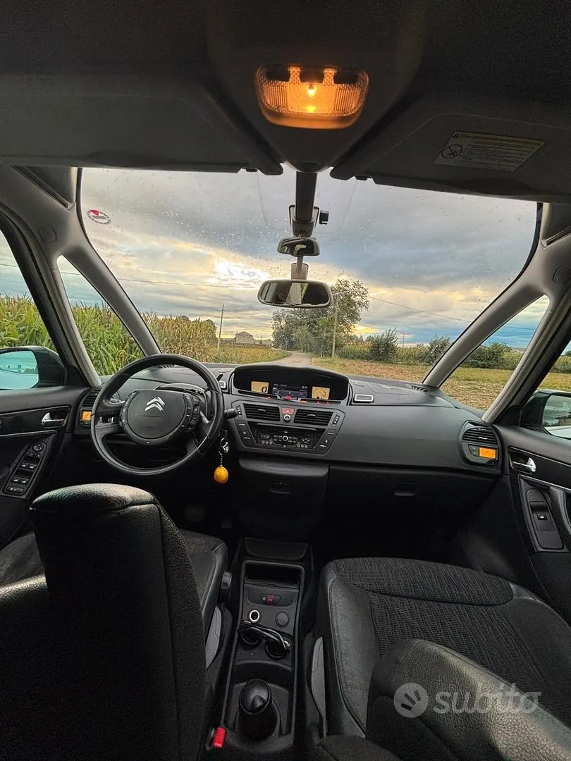 Citroen C4 Picasso 2012 photo 5
