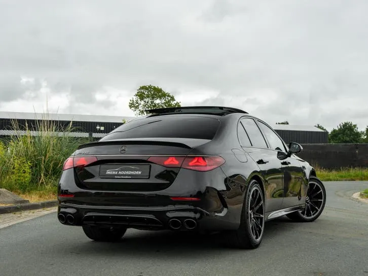Mercedes-Benz E-Class 2024 photo 2