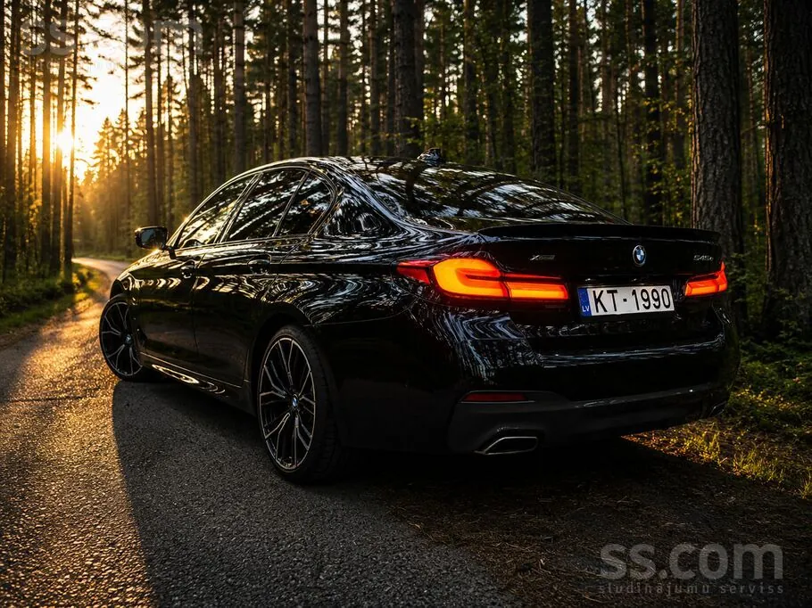 BMW 545E 2022 photo 3