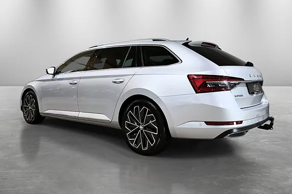 Skoda Superb 2021 photo 5