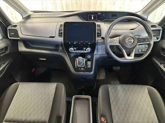 Nissan Serenade 2020 photo 3