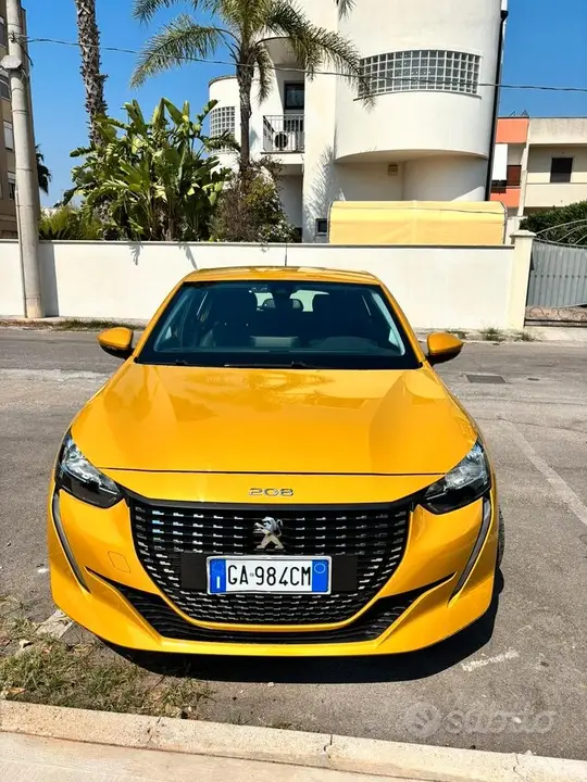Peugeot 208 2020 photo 3