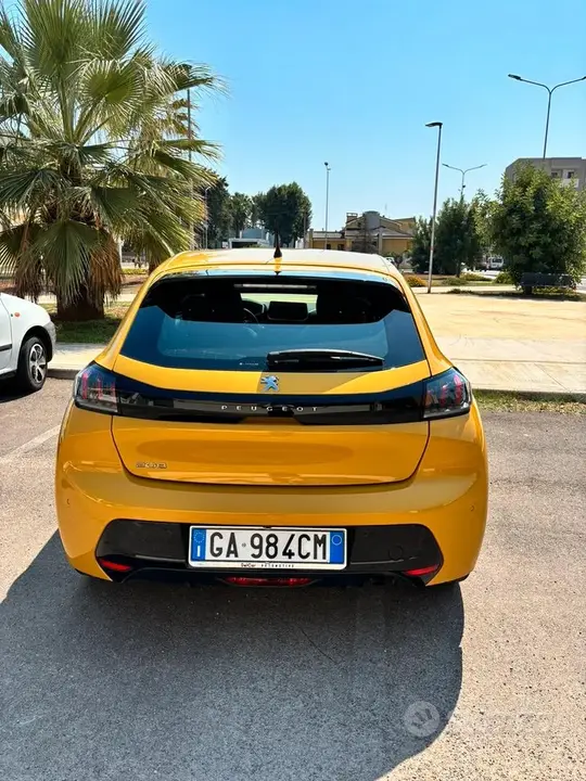 Peugeot 208 2020 photo 4