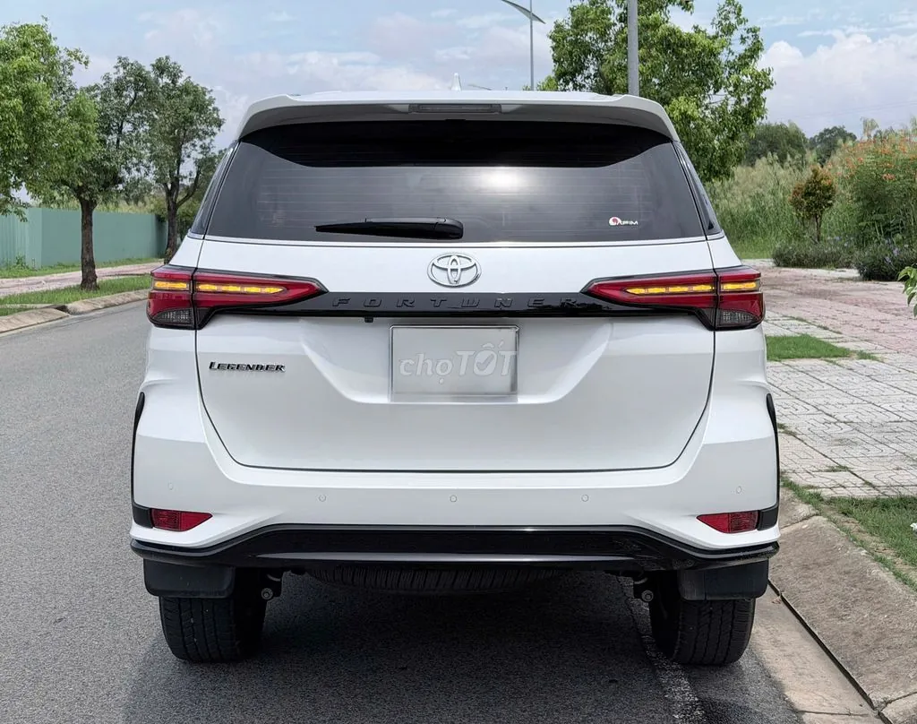 Toyota Fortuner 2025 photo 2