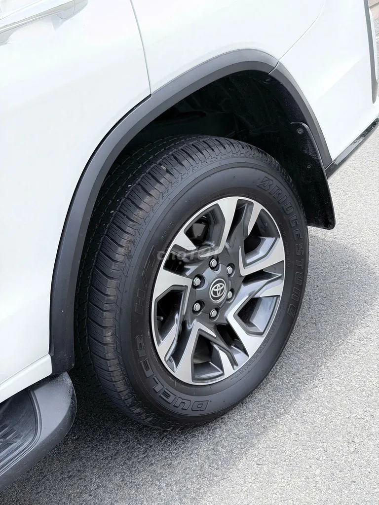 Toyota Fortuner 2025 photo 5