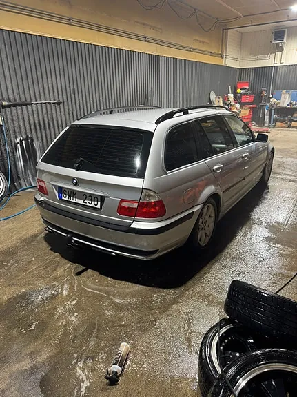 BMW 320I 2002 photo 4