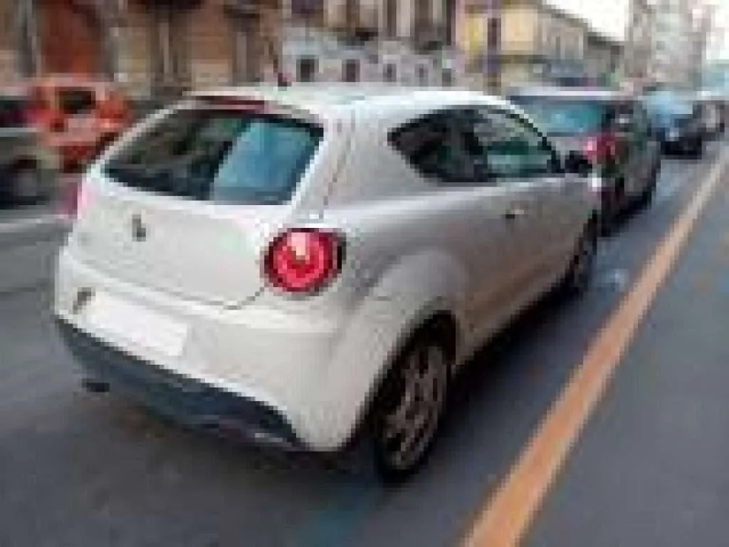 Alfa Romeo Mito 2011 photo 5