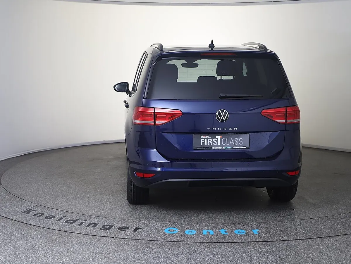 Volkswagen Touran 2026 photo 3