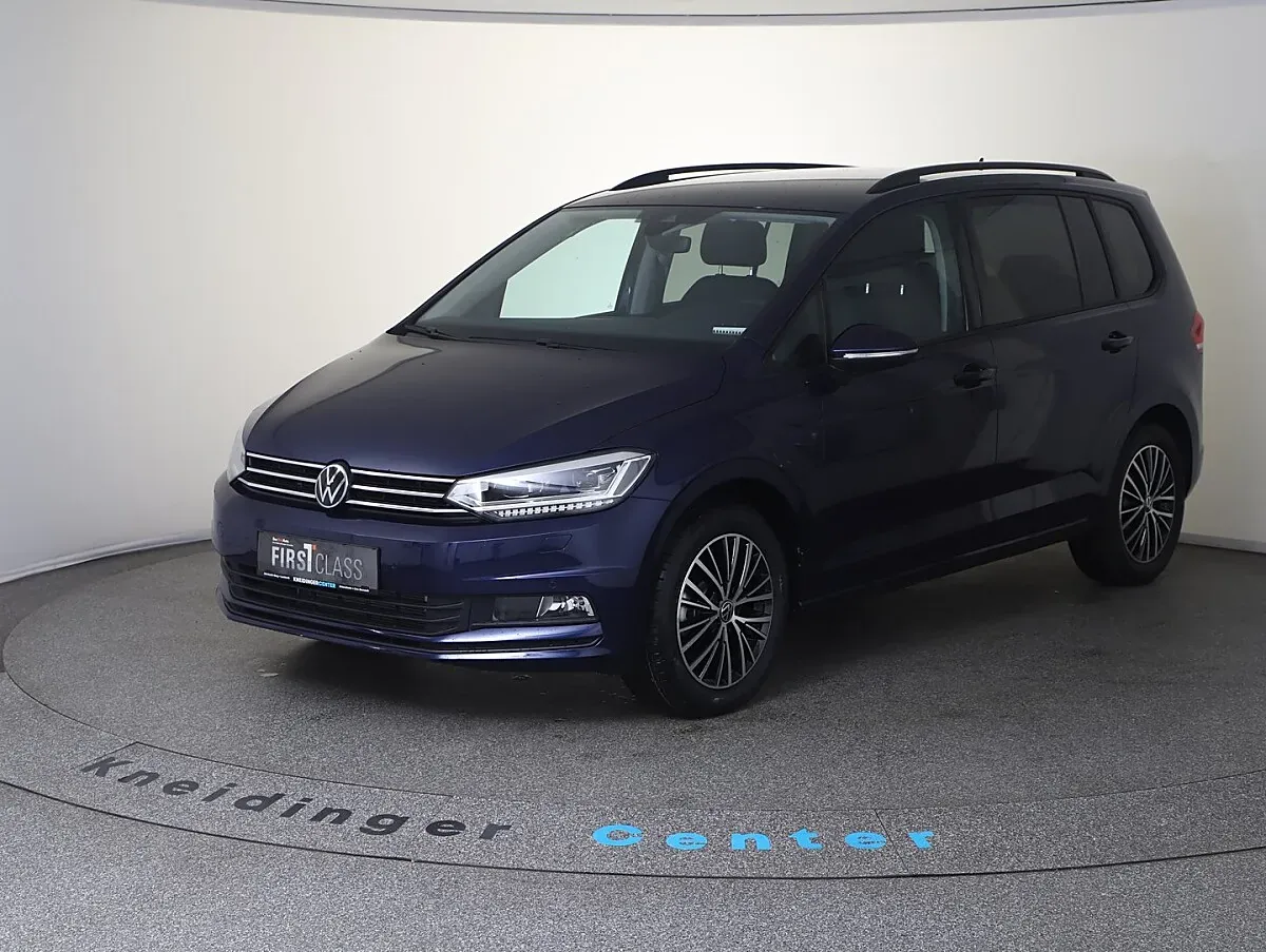 Volkswagen Touran 2026 photo 2