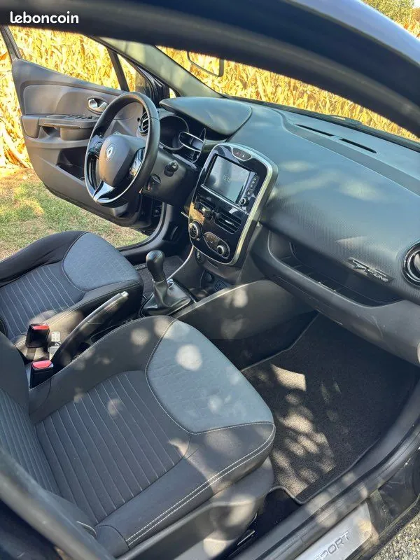 Renault Clio 2015 photo 3