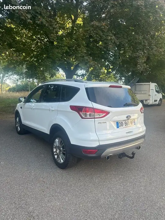 Ford Kuga 2013 photo 2