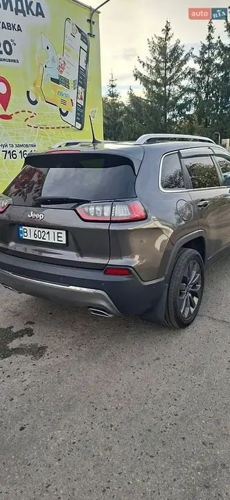 Jeep Cherokee 2018 photo 2