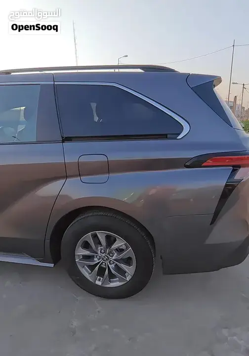 Toyota Sienna 2022 photo 3