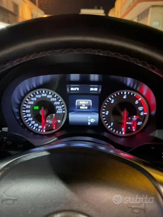 Mercedes-Benz A 180 2015 photo 3
