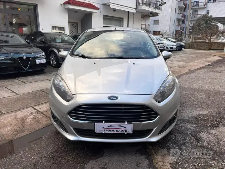 Ford Fiesta 2014 photo 2