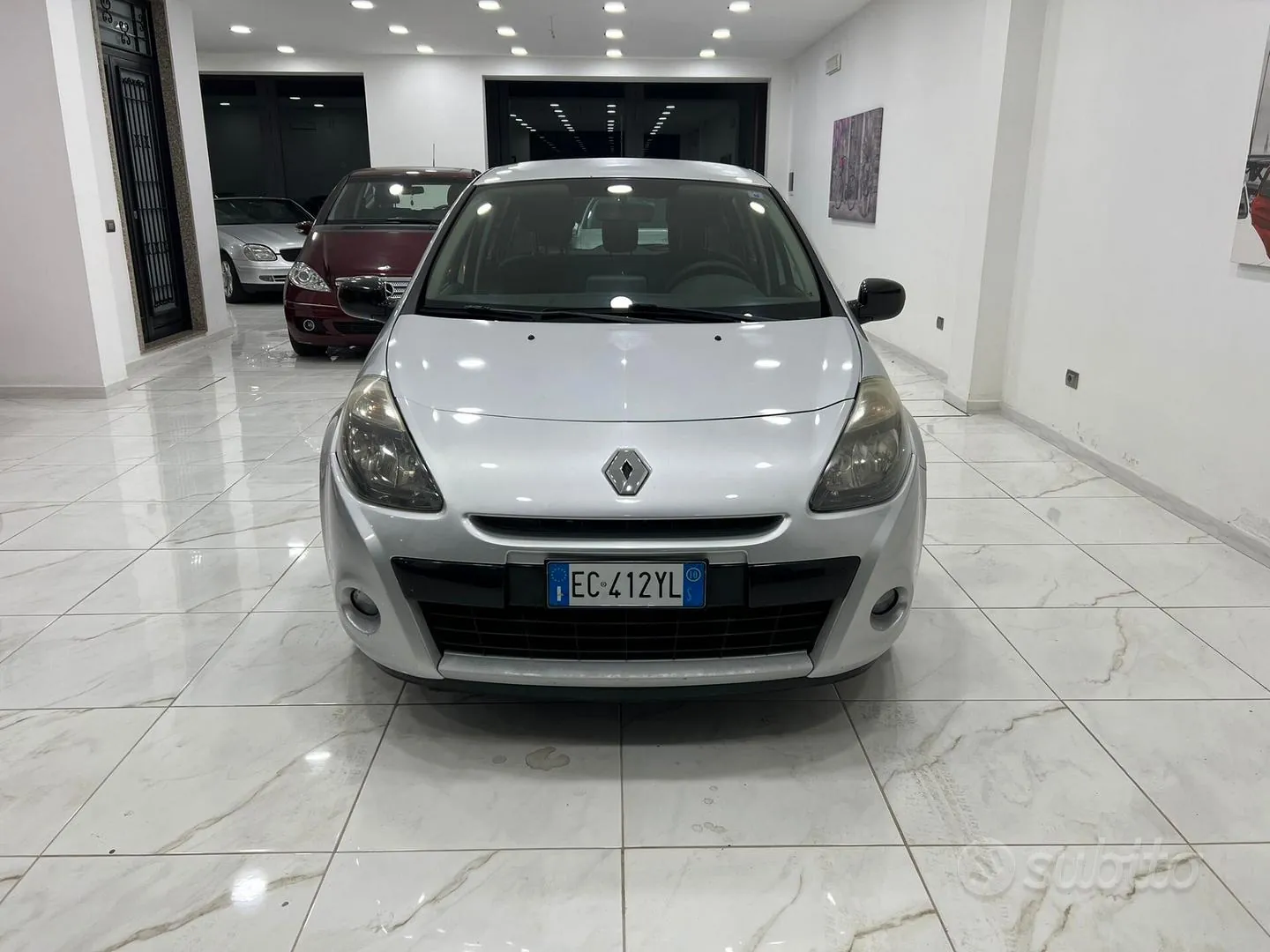 Renault Clio 2011 photo 2